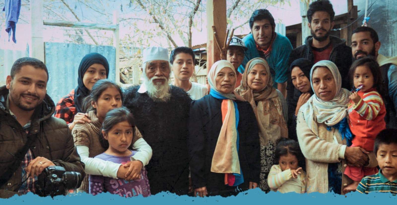 L'équipe de Repères & Vocations entourée de familles tzotziles au Chiapas